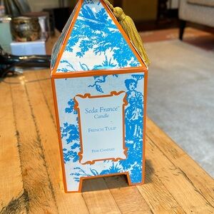 Brand new unopened Seda candle from France. French tulip scent.